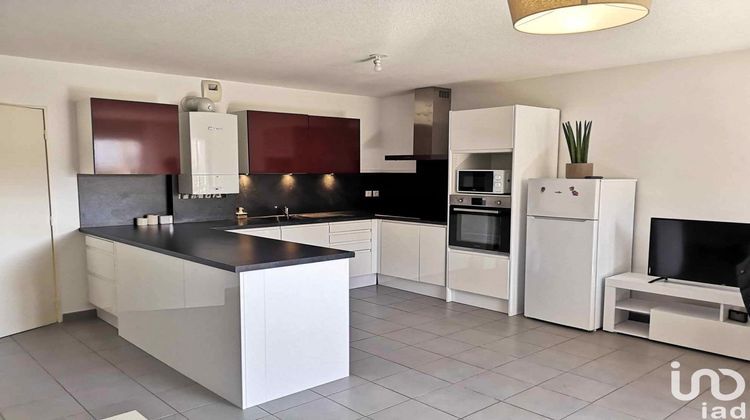 Ma-Cabane - Vente Appartement Cuers, 67 m²