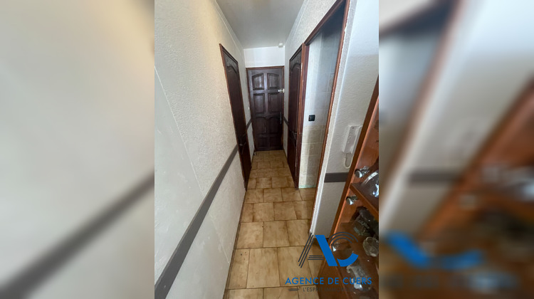 Ma-Cabane - Vente Appartement CUERS, 39 m²