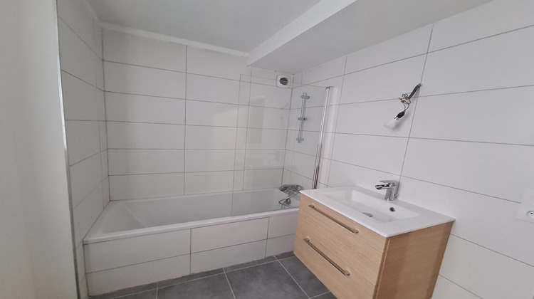 Ma-Cabane - Vente Appartement CUERS, 27 m²