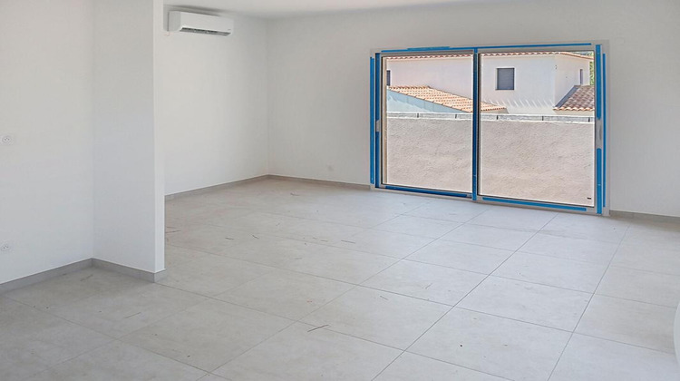 Ma-Cabane - Vente Appartement CUERS, 54 m²