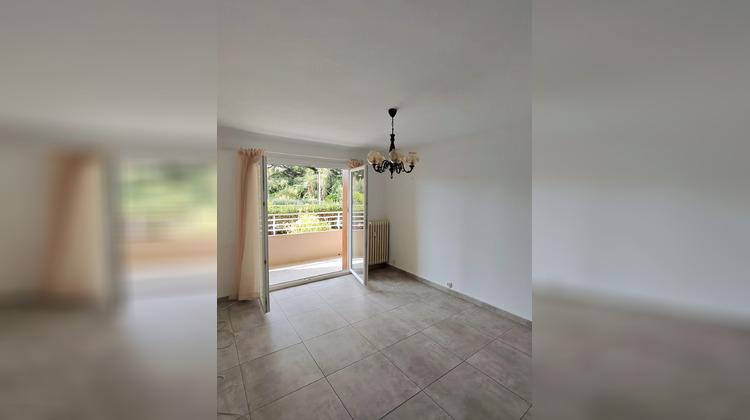 Ma-Cabane - Vente Appartement Cuers, 54 m²