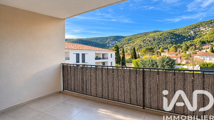 Ma-Cabane - Vente Appartement Cuges-les-Pins, 40 m²