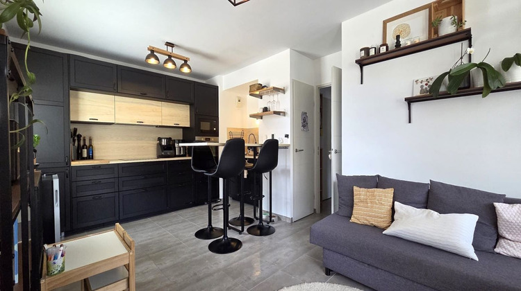 Ma-Cabane - Vente Appartement CUGES LES PINS, 59 m²