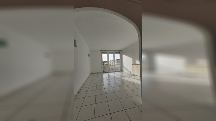 Ma-Cabane - Vente Appartement DAMMARIE-LES-LYS, 63 m²