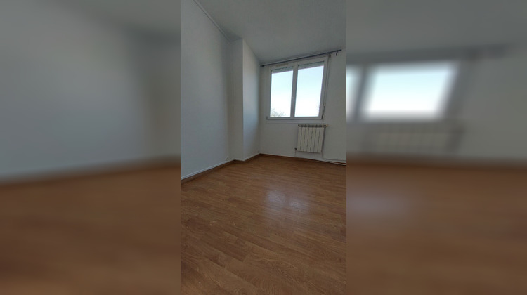 Ma-Cabane - Vente Appartement DAMMARIE-LES-LYS, 63 m²