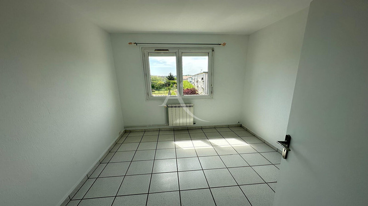 Ma-Cabane - Vente Appartement DAMMARIE-LES-LYS, 63 m²