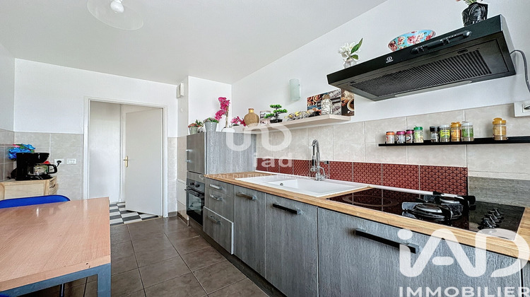 Ma-Cabane - Vente Appartement Dammarie-Lès-Lys, 64 m²