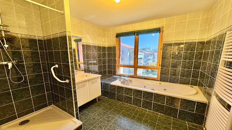 Ma-Cabane - Vente Appartement DECINES-CHARPIEU, 129 m²