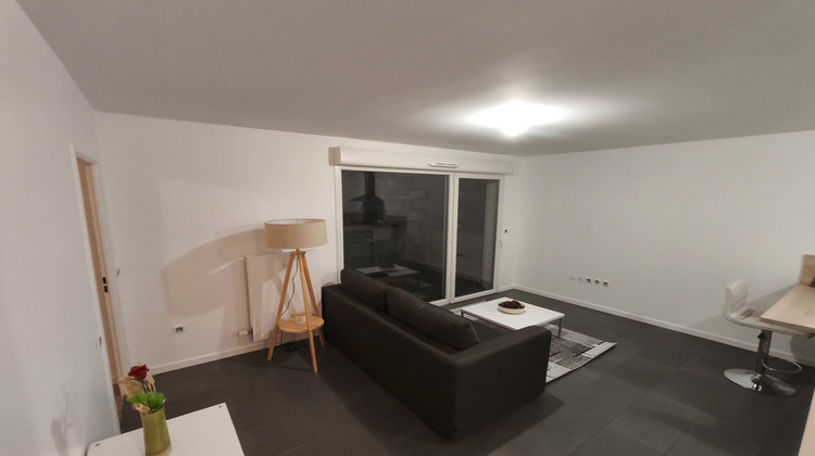 Ma-Cabane - Vente Appartement DECINES CHARPIEU, 42 m²