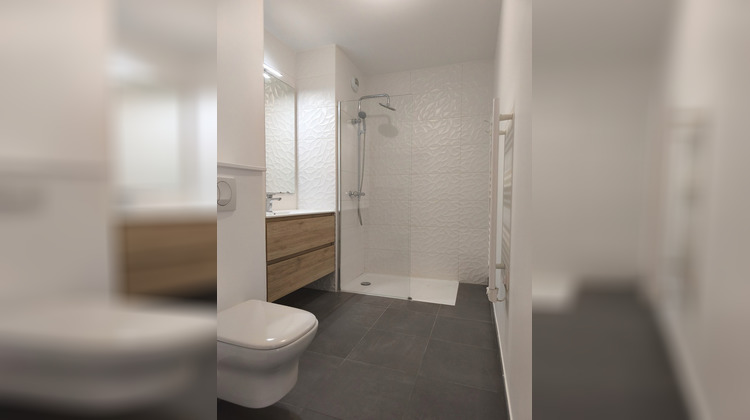 Ma-Cabane - Vente Appartement DECINES CHARPIEU, 42 m²