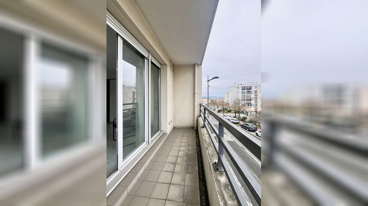 Ma-Cabane - Vente Appartement DECINES-CHARPIEU, 44 m²