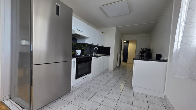 Ma-Cabane - Vente Appartement Décines-Charpieu, 85 m²