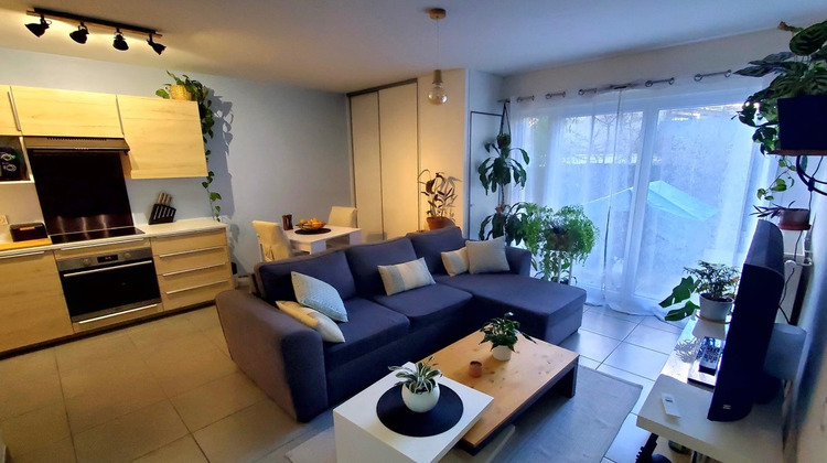 Ma-Cabane - Vente Appartement DECINES-CHARPIEU, 44 m²