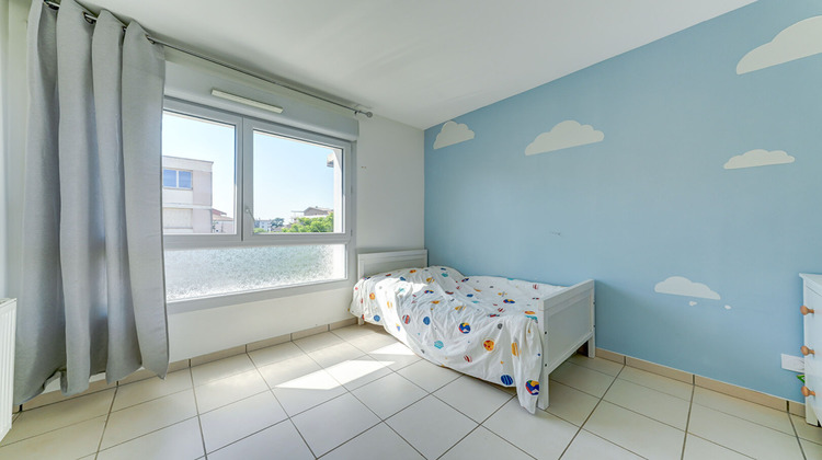 Ma-Cabane - Vente Appartement DECINES-CHARPIEU, 63 m²