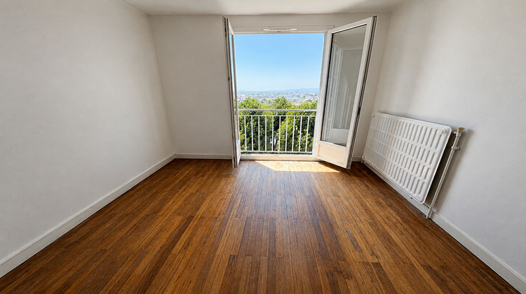 Ma-Cabane - Vente Appartement DECINES-CHARPIEU, 56 m²