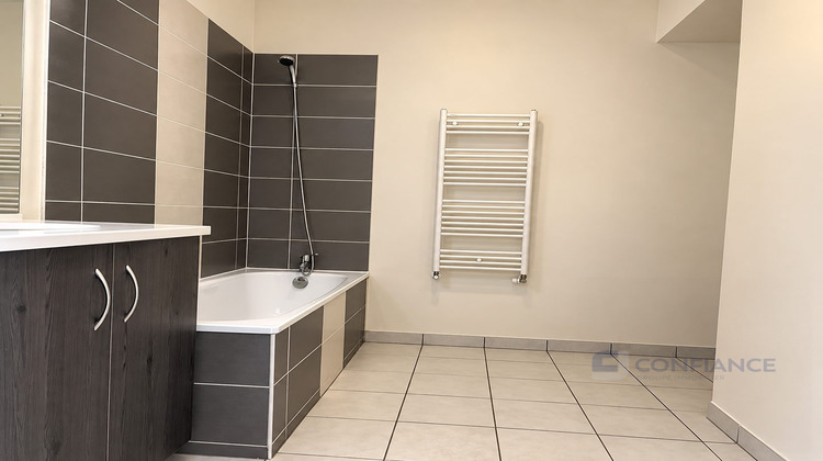 Ma-Cabane - Vente Appartement Décines-Charpieu, 58 m²