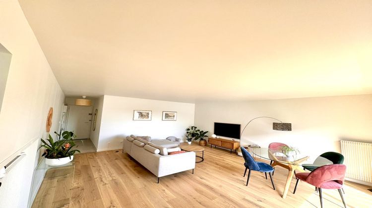 Ma-Cabane - Vente Appartement Divonne-les-Bains, 94 m²