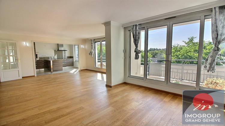 Ma-Cabane - Vente Appartement DIVONNE-LES-BAINS, 118 m²