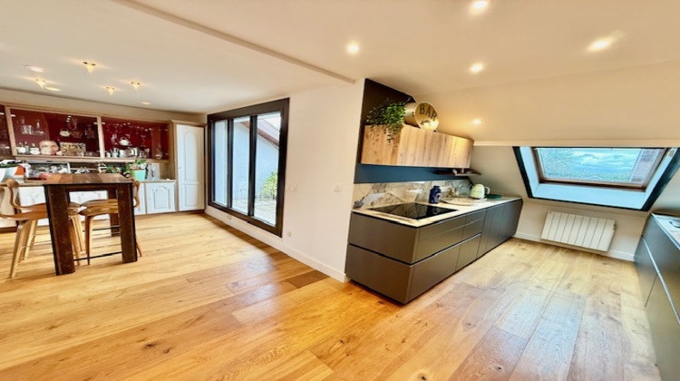 Ma-Cabane - Vente Appartement Divonne-les-Bains, 205 m²