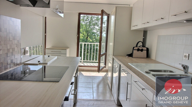 Ma-Cabane - Vente Appartement DIVONNE-LES-BAINS, 79 m²