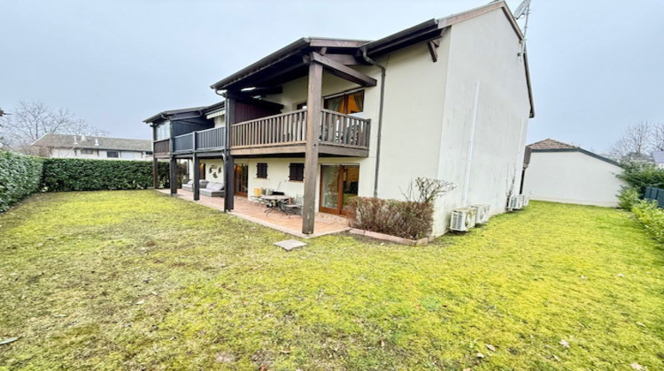 Ma-Cabane - Vente Appartement Divonne-les-Bains, 197 m²