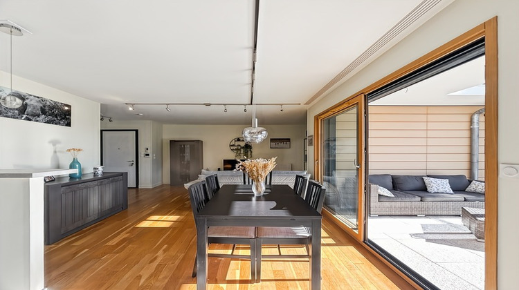 Ma-Cabane - Vente Appartement DIVONNE LES BAINS, 77 m²