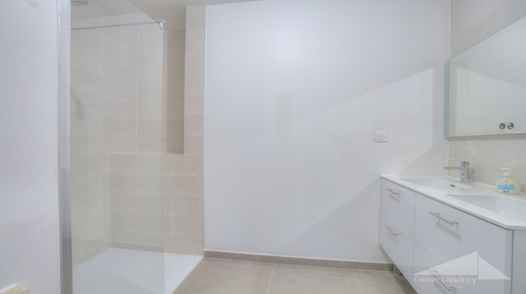 Ma-Cabane - Vente Appartement Divonne-les-Bains, 108 m²