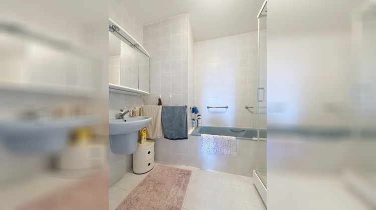 Ma-Cabane - Vente Appartement DIVONNE LES BAINS, 74 m²