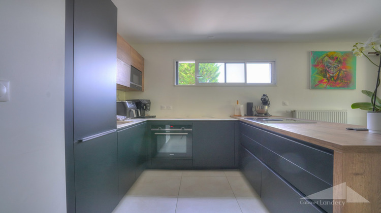 Ma-Cabane - Vente Appartement Divonne-les-Bains, 101 m²