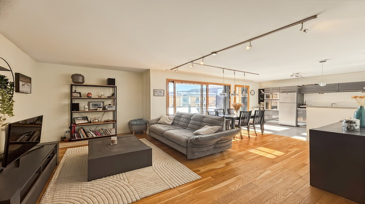 Ma-Cabane - Vente Appartement DIVONNE LES BAINS, 77 m²