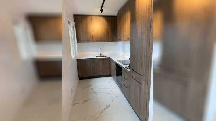 Ma-Cabane - Vente Appartement DIVONNE-LES-BAINS, 35 m²