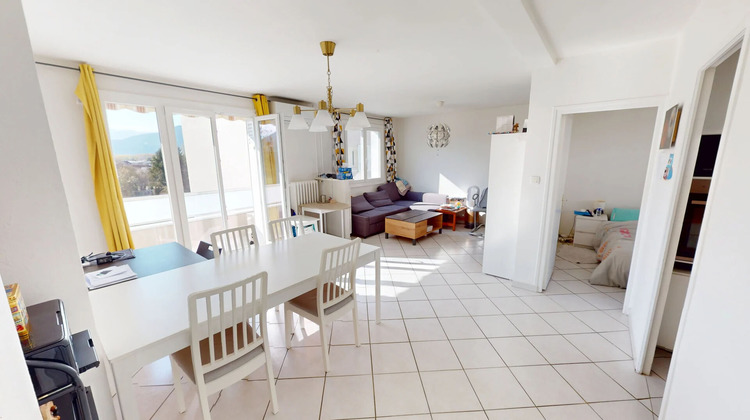Ma-Cabane - Vente Appartement DOMENE, 61 m²