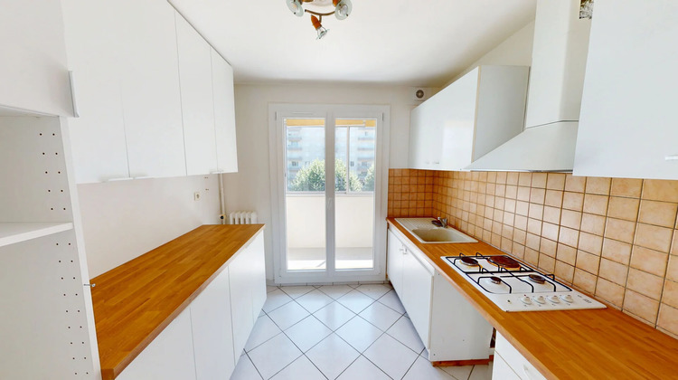Ma-Cabane - Vente Appartement DOMENE, 61 m²