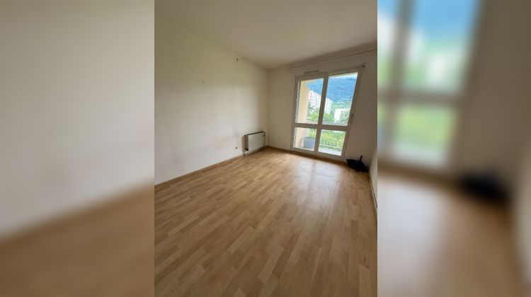 Ma-Cabane - Vente Appartement ECHIROLLES, 52 m²