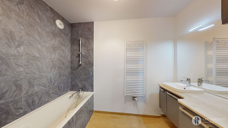 Ma-Cabane - Vente Appartement ECHIROLLES, 66 m²