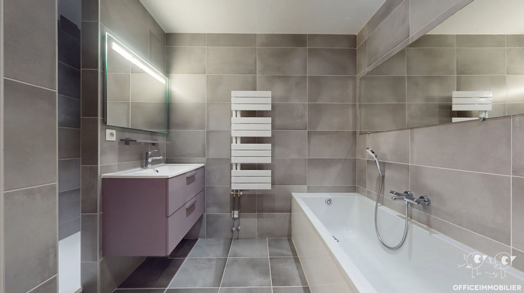 Ma-Cabane - Vente Appartement ECOLE-VALENTIN, 137 m²