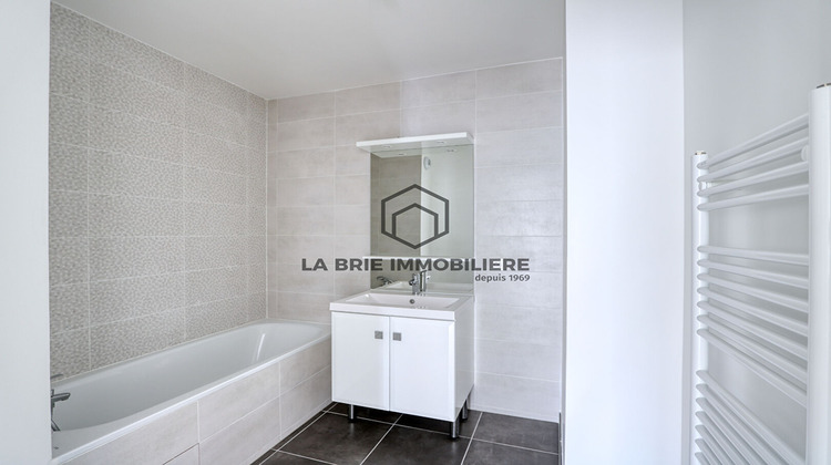 Ma-Cabane - Vente Appartement EMERAINVILLE, 86 m²
