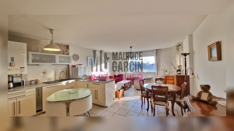 Ma-Cabane - Vente Appartement Entraigues-sur-la-Sorgue, 80 m²