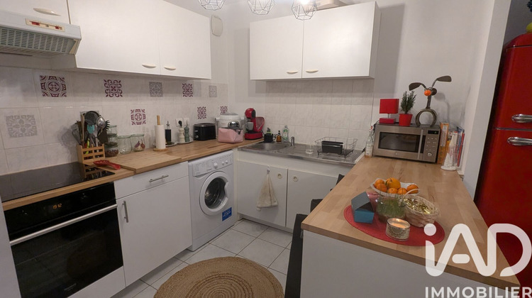 Ma-Cabane - Vente Appartement Entraigues-sur-la-Sorgue, 75 m²
