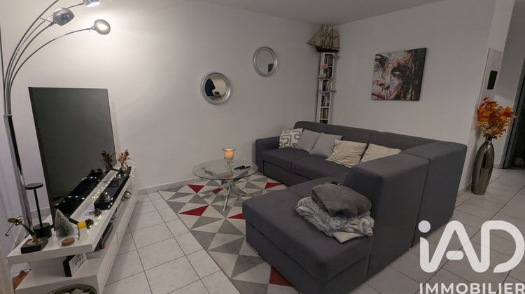 Ma-Cabane - Vente Appartement Entraigues-sur-la-Sorgue, 75 m²