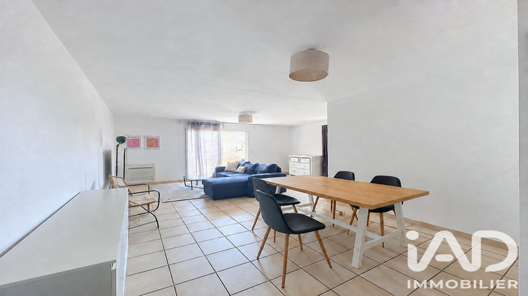 Ma-Cabane - Vente Appartement Entraigues-sur-la-Sorgue, 68 m²