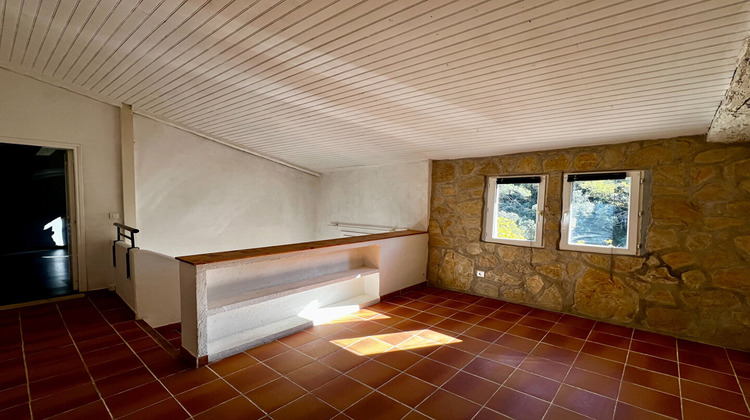 Ma-Cabane - Vente Appartement ENTRECASTEAUX, 65 m²