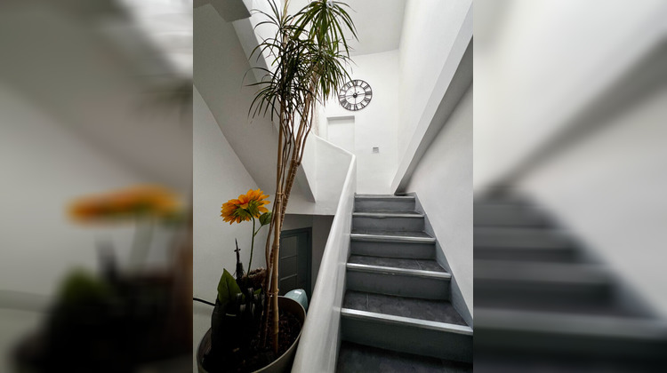 Ma-Cabane - Vente Appartement ENTRECASTEAUX, 133 m²