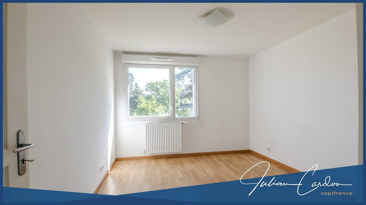 Ma-Cabane - Vente Appartement ETREMBIERES, 64 m²