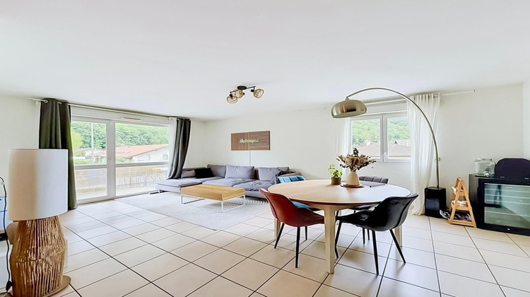 Ma-Cabane - Vente Appartement ETREMBIERES, 68 m²