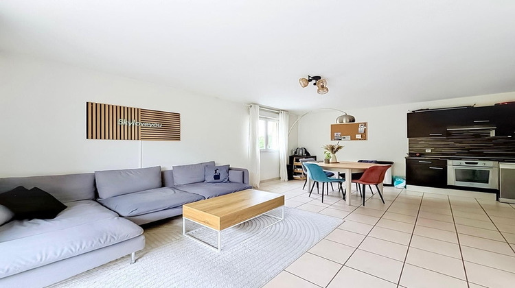 Ma-Cabane - Vente Appartement ETREMBIERES, 68 m²