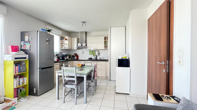 Ma-Cabane - Vente Appartement ETREMBIERES, 44 m²