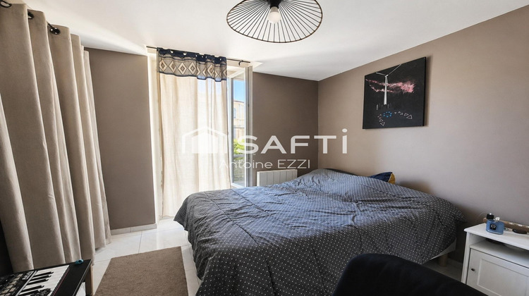 Ma-Cabane - Vente Appartement Eyguieres, 52 m²