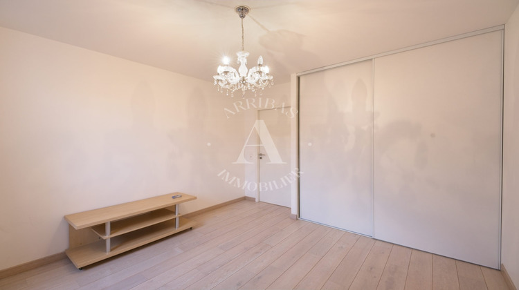 Ma-Cabane - Vente Appartement Ferney-Voltaire, 70 m²