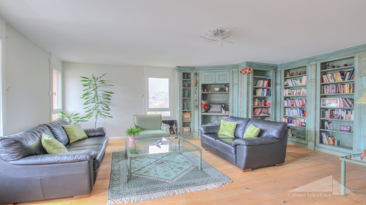 Ma-Cabane - Vente Appartement Ferney-Voltaire, 131 m²